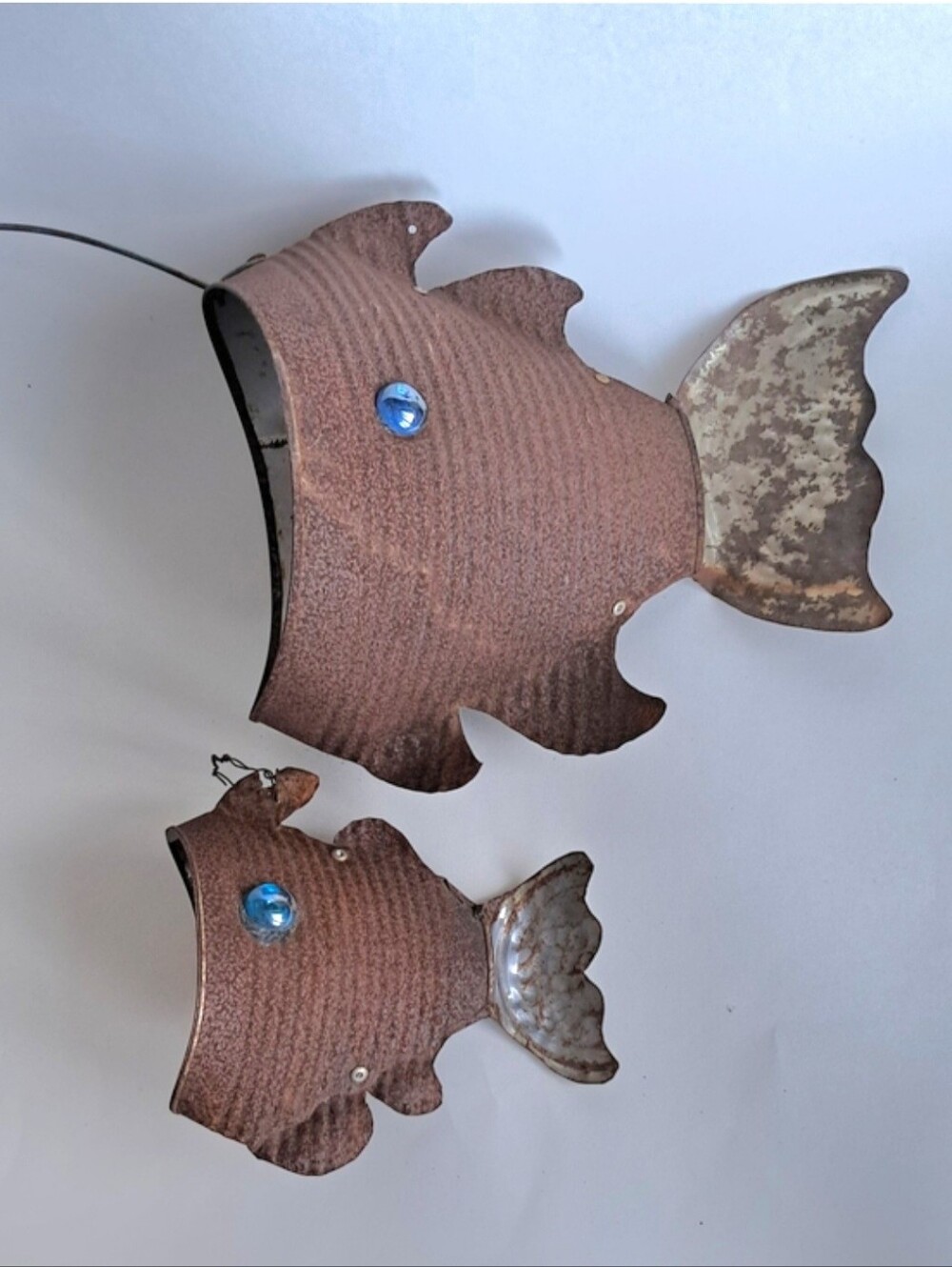 Pair Recycled Tin Can Rusted Fish Art Outdoors Indoors Decor - Picture 10 of 11
